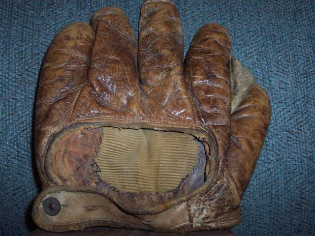 Full Web With Hole in Lining Back